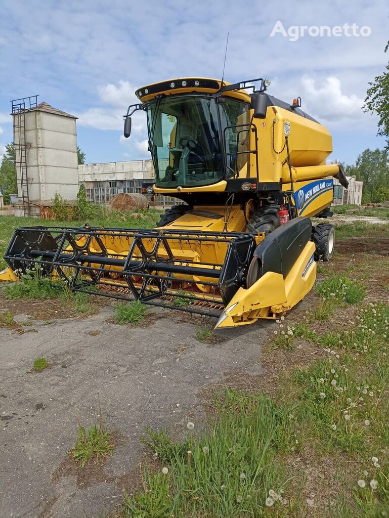 зерноуборочный комбайн New Holland TC 4.90