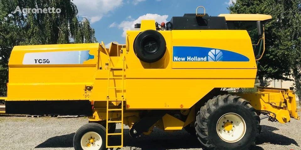 зерноуборочный комбайн New Holland TC56   z sieczkarnią